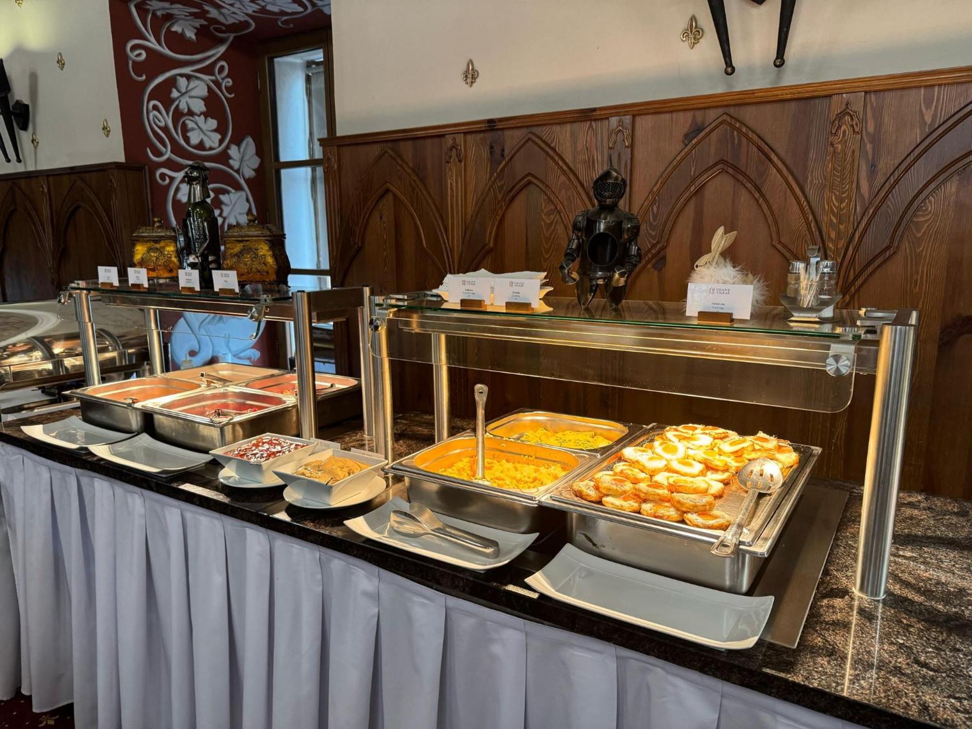 Hotel Grand Viglas Zvolen Eksteriør billede