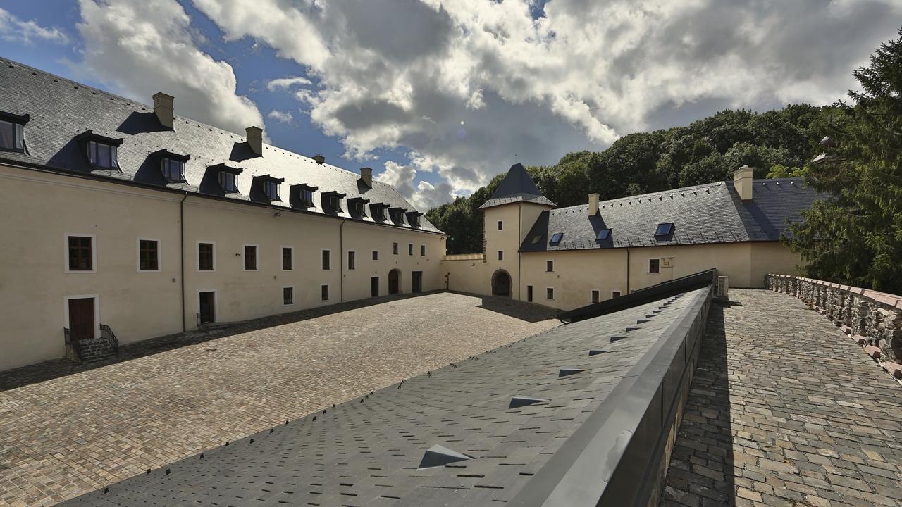 Hotel Grand Viglas Zvolen Eksteriør billede